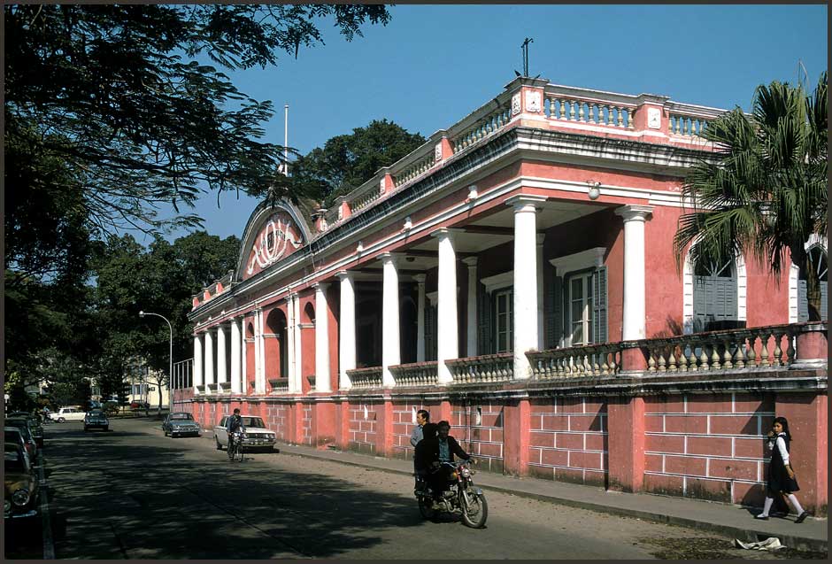 1973-17-097-Web-Macao.jpg